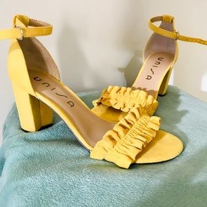 Bright yellow adorable heels!